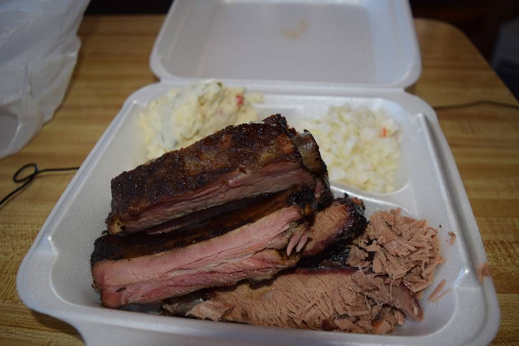Coles Bar-B-Q | restaurant | 1022 W Commerce St, Fairfield, TX 75840, USA | 9033893013 OR +1 903-389-3013