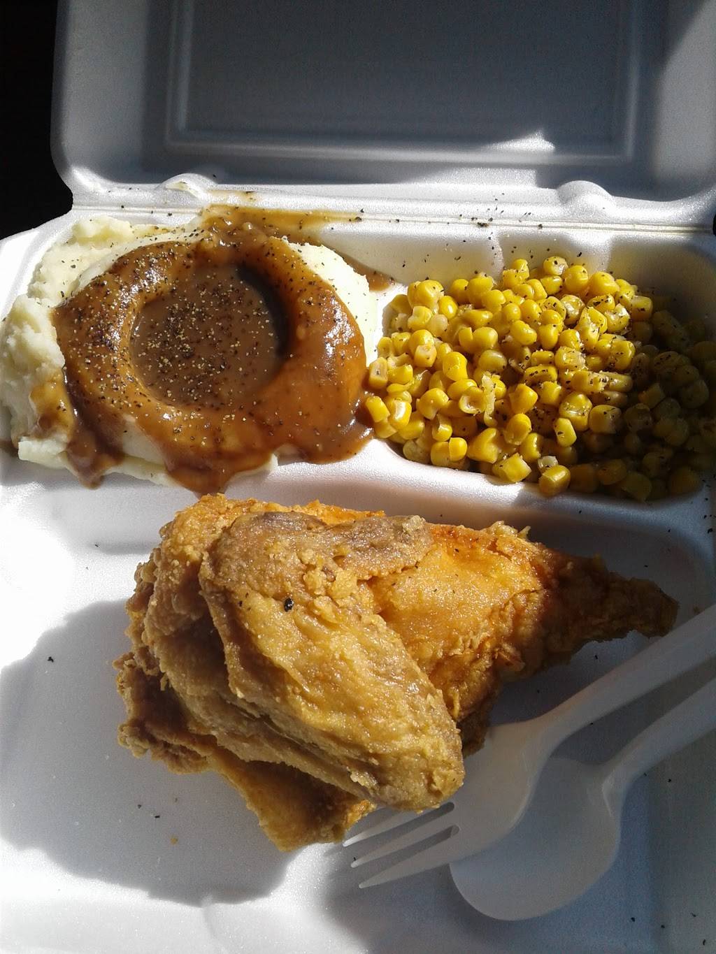 Blue and White Carry Out | meal takeaway | 1024 Wythe St, Alexandria, VA 22314, USA | 7035483867 OR +1 703-548-3867