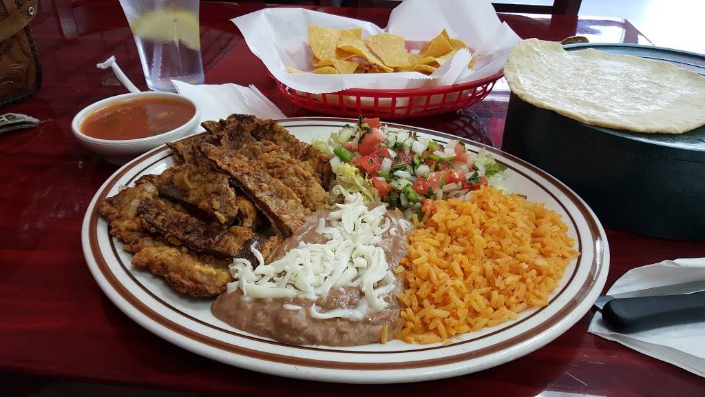 La Parrilla Taqueria Mexican Food - Restaurant | w 28584, 714 W Corbett