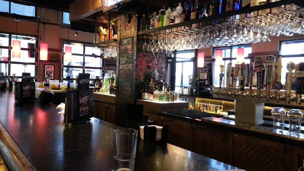 Bar Louie - Virginia Gateway | night club | 14081 Promenade Commons St, Gainesville, VA 20155, USA | 5712222850 OR +1 571-222-2850