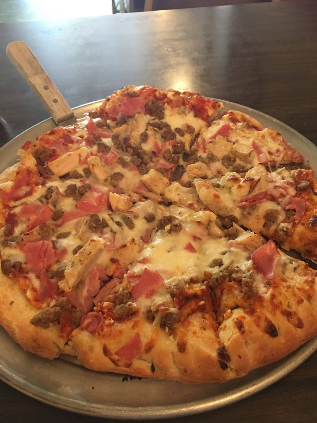 Pizza Palace - Restaurant | 121 Public Square, Bruce, MS 38915, USA