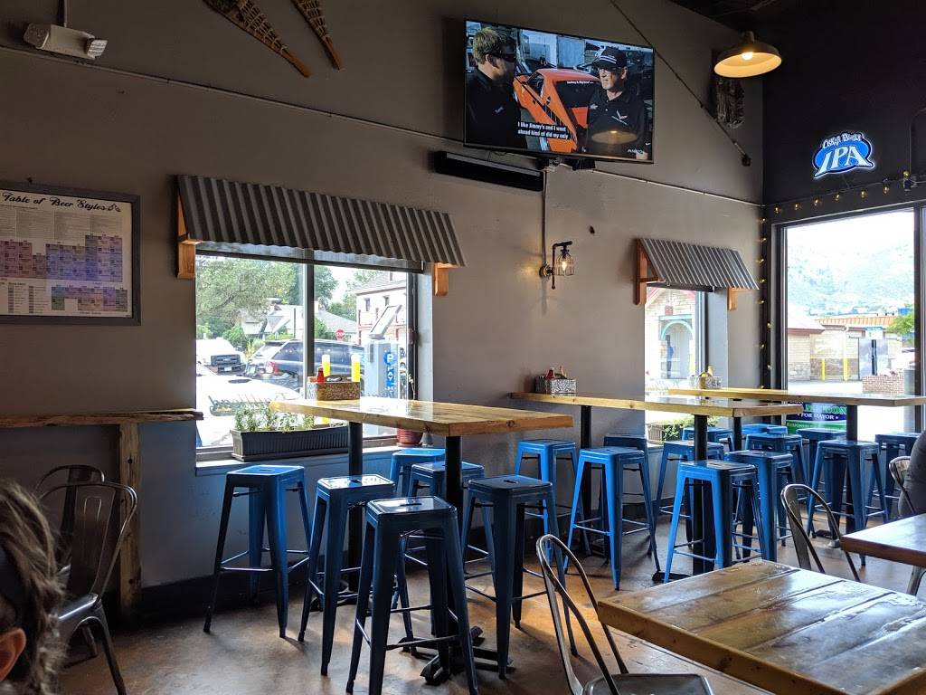 Trailhead Taphouse & Kitchen | restaurant | 811 12th St, Golden, CO 80401, USA | 7206389009 OR +1 720-638-9009