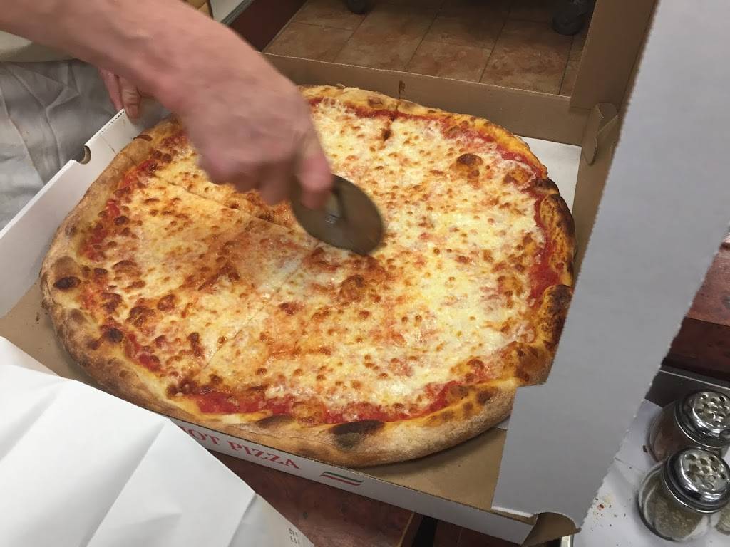 Bayville Deli | meal takeaway | 261 Bayville Ave, Bayville, NY 11709, USA | 5166282063 OR +1 516-628-2063
