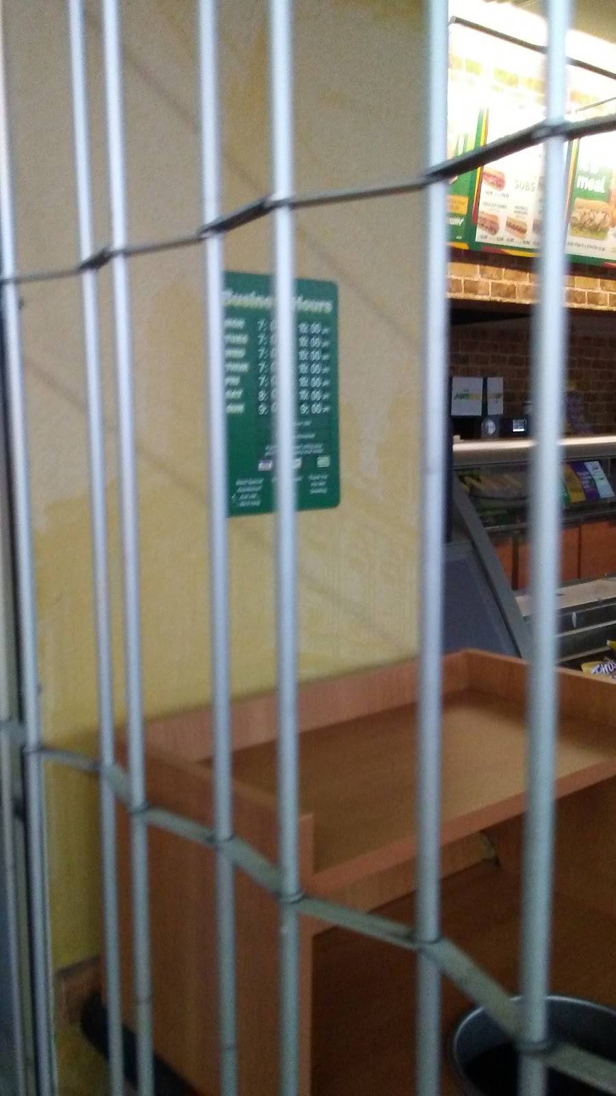 Subway | restaurant | 45555 Michigan Ave, Canton, MI 48188, USA | 7344841999 OR +1 734-484-1999