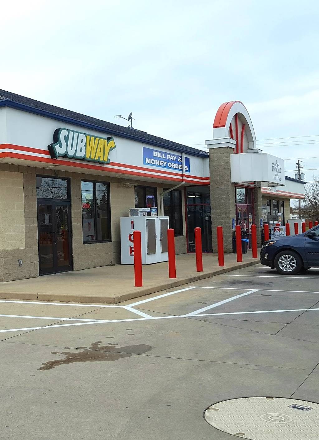 Subway | restaurant | Sunoco C-Store, 1318 Cleveland Rd W Suite A, Sandusky, OH 44870, USA | 4196211885 OR +1 419-621-1885