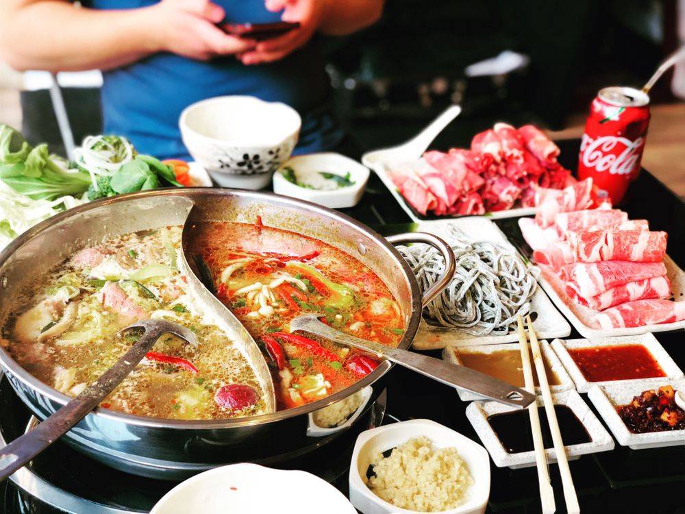 GRAND MONGOLIAN HOT POT | restaurant | 2904 N Broadway, Chicago, IL 60657, USA | 3128669555 OR +1 312-866-9555