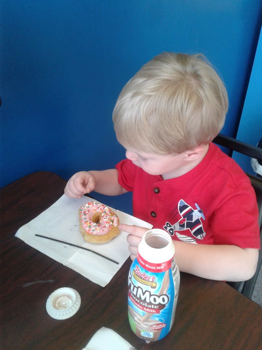 Daily Donuts | restaurant | 6736 Deerfoot Pkwy, Pinson, AL 35126, USA | 2056877131 OR +1 205-687-7131