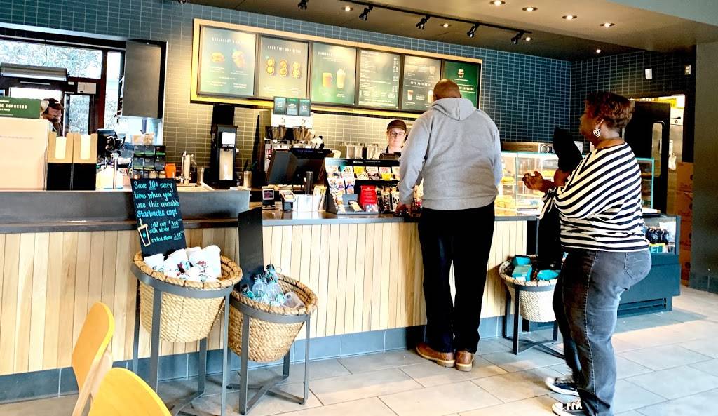 Starbucks | cafe | 463749 State Rd 200, Yulee, FL 32097, USA | 9042250465 OR +1 904-225-0465