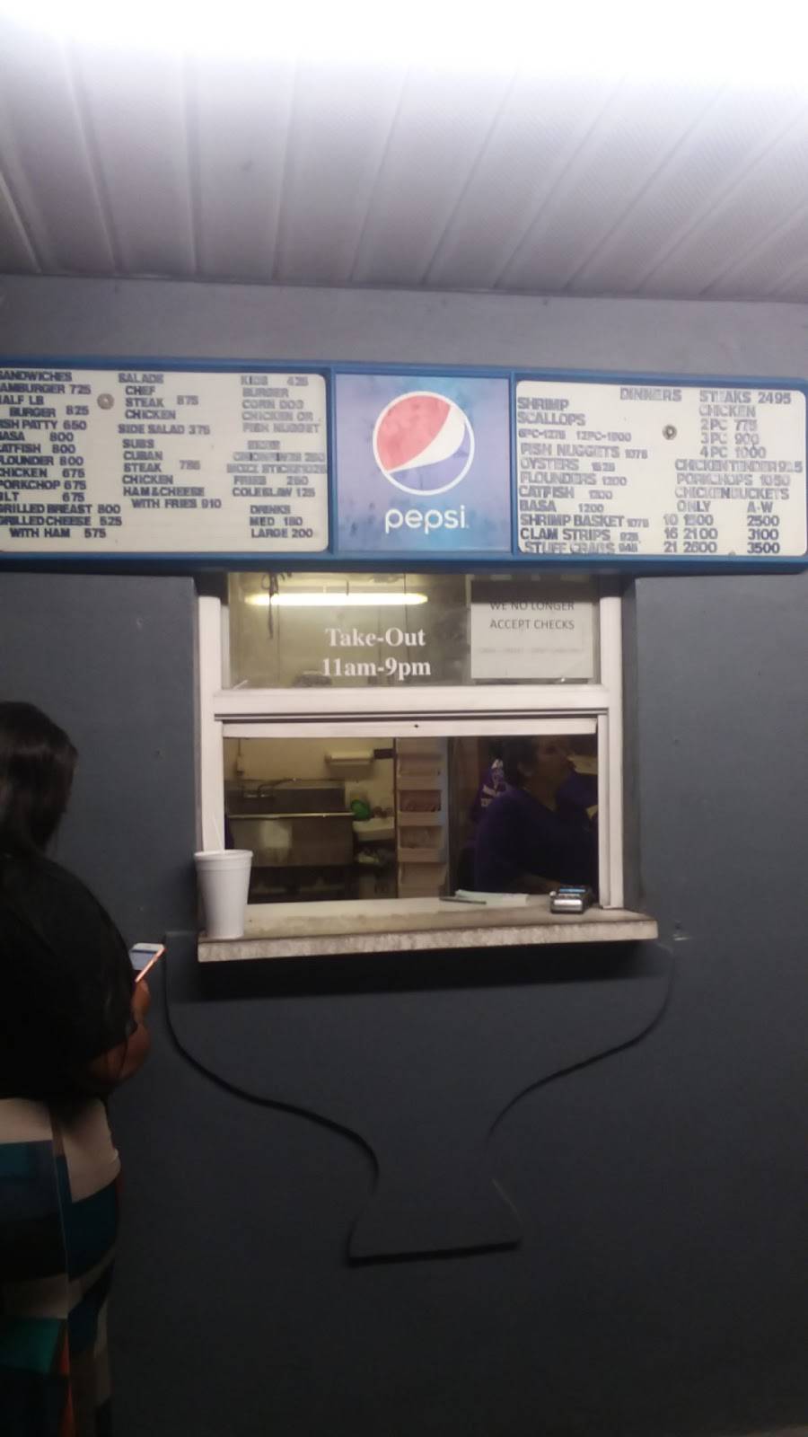 Raynors Seafood & Restaurant | restaurant | 114 N 2nd St, Immokalee, FL 34142, USA | 2396573911 OR +1 239-657-3911