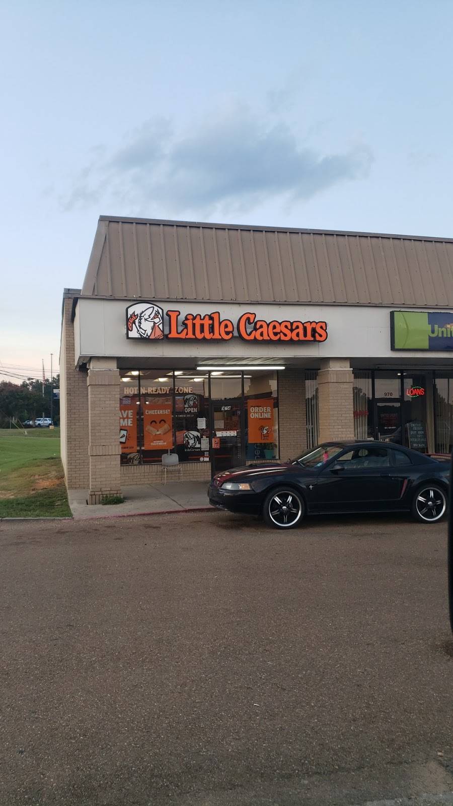 Little Caesars Pizza | meal delivery | 974 Brookway Blvd, Brookhaven, MS 39601, USA | 6018339746 OR +1 601-833-9746