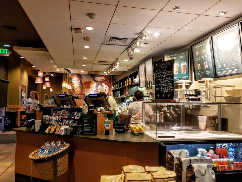 Starbucks | cafe | 1370 Pabst Farms Cir #300, Oconomowoc, WI 53066, USA | 2625679654 OR +1 262-567-9654