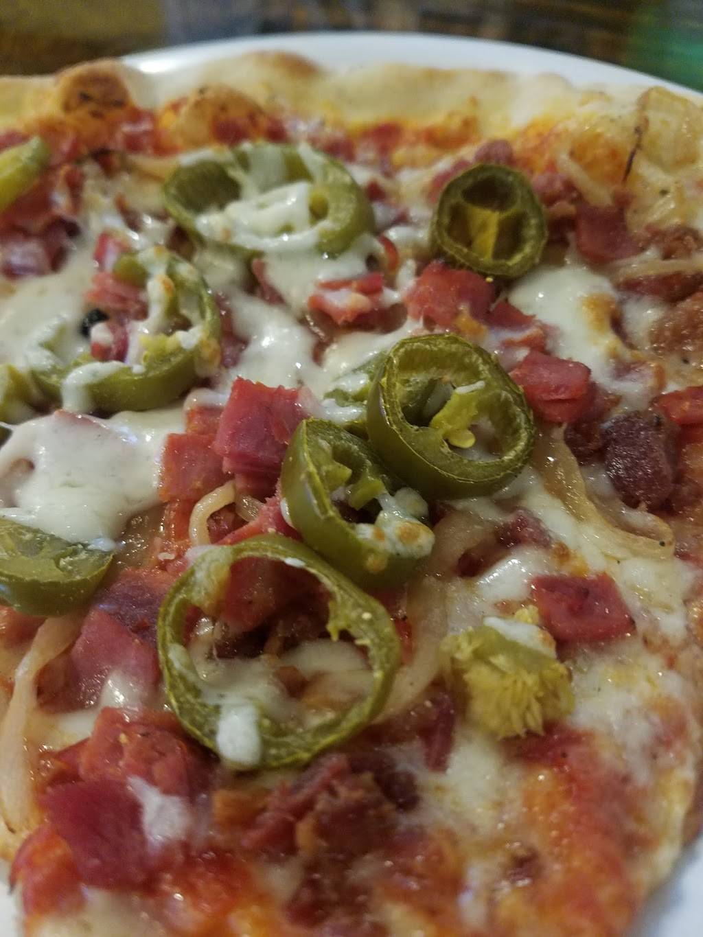 Nacoochee Village Tavern & Pizzeria | restaurant | 7275 S Main St, Helen, GA 30545, USA | 7068780199 OR +1 706-878-0199