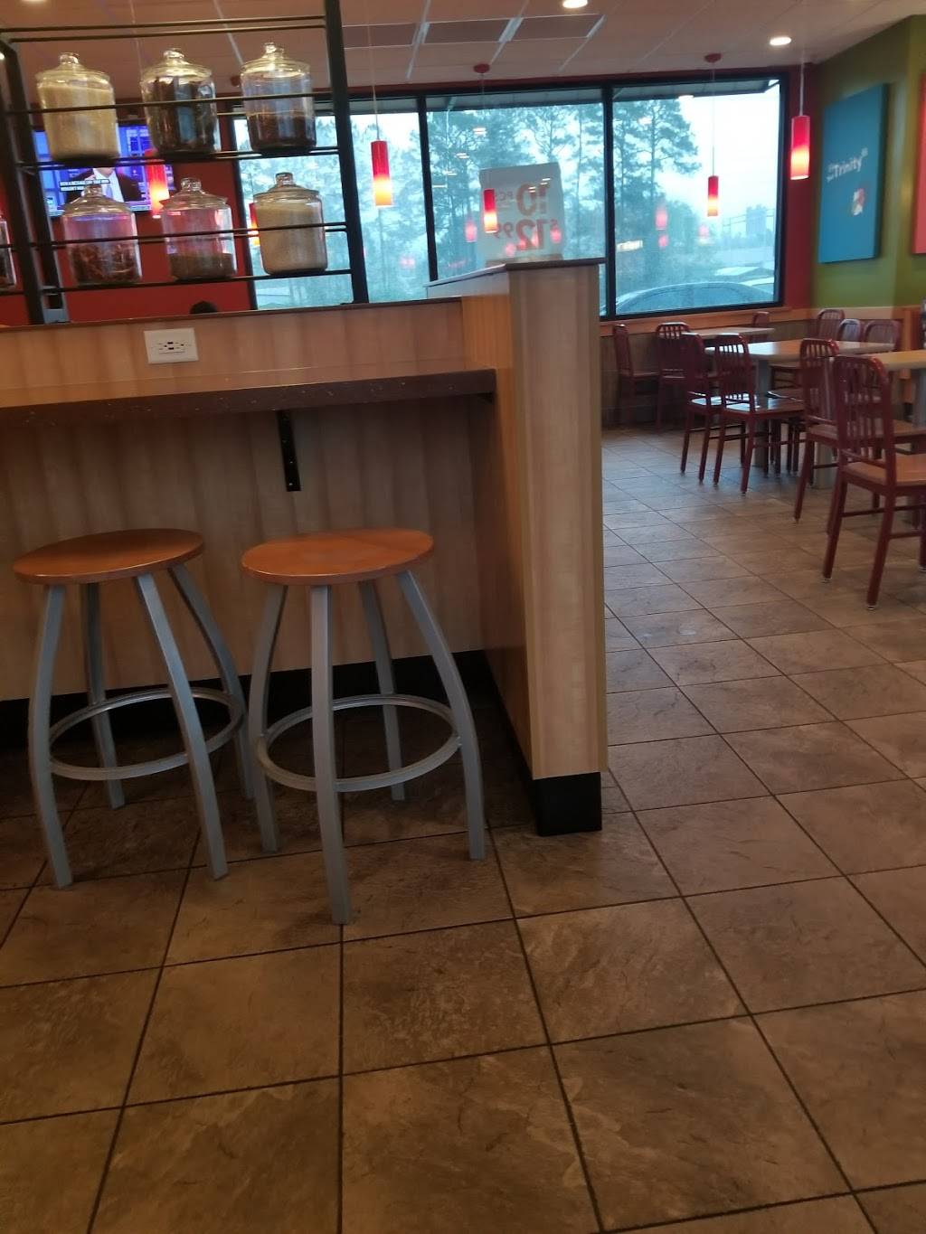 Popeyes Louisiana Kitchen | restaurant | 10508 DIberville Blvd, DIberville, MS 39540, USA | 2282808886 OR +1 228-280-8886