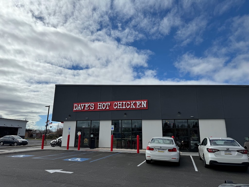 Dave’s Hot Chicken 6040 Carlisle Pike, Mechanicsburg, PA 17050, USA