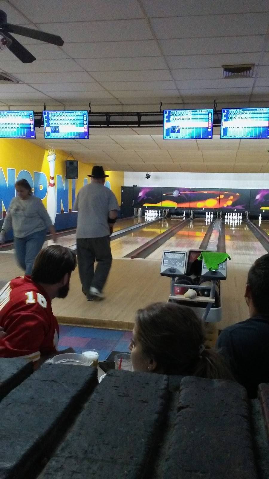 Kingpin Lanes & Brickhouse Pizza Company | restaurant | 12249 Natural Bridge Rd, Bridgeton, MO 63044, USA | 3142913215 OR +1 314-291-3215