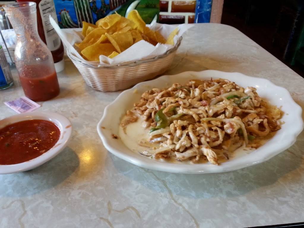 El Nopal | restaurant | 1100 E 9th St, Trenton, MO 64683, USA | 6603397040 OR +1 660-339-7040