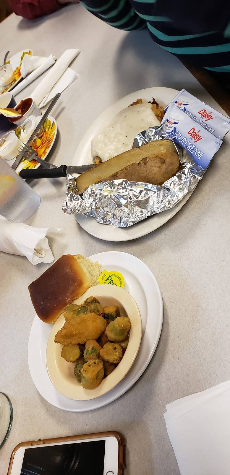 Chuck Wagon Diner | restaurant | 118 OK-11, Sperry, OK 74073, USA | 9182882100 OR +1 918-288-2100