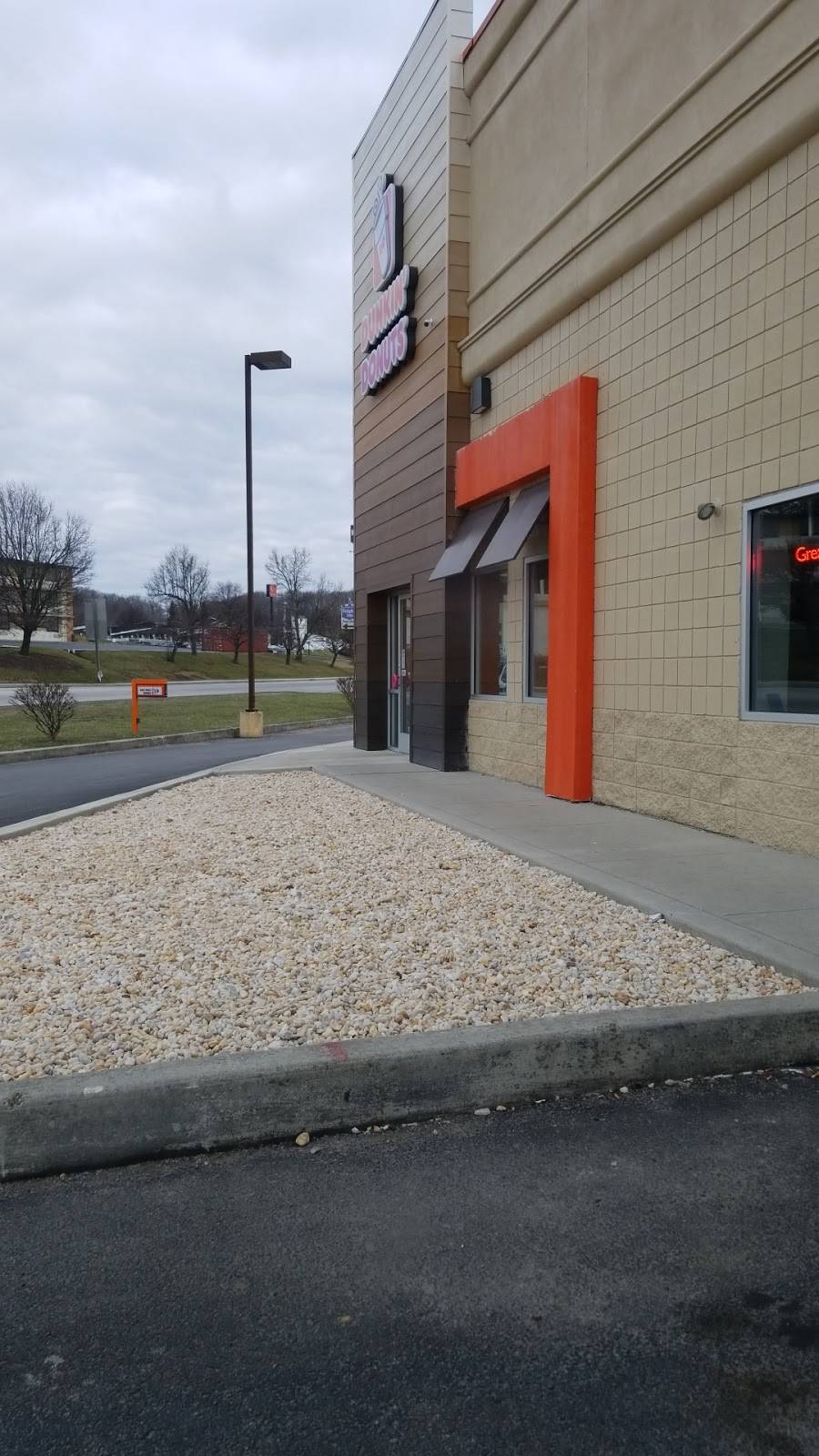Dunkin | bakery | 915 N Center Ave, Somerset, PA 15501, USA | 8147922936 OR +1 814-792-2936