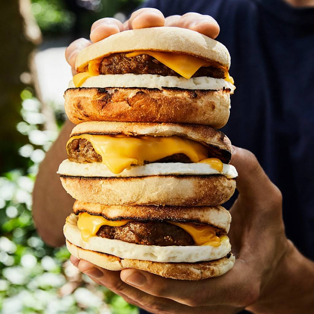 Dunkin | bakery | 1106 S Belt Hwy, St Joseph, MO 64507, USA | 8163960578 OR +1 816-396-0578