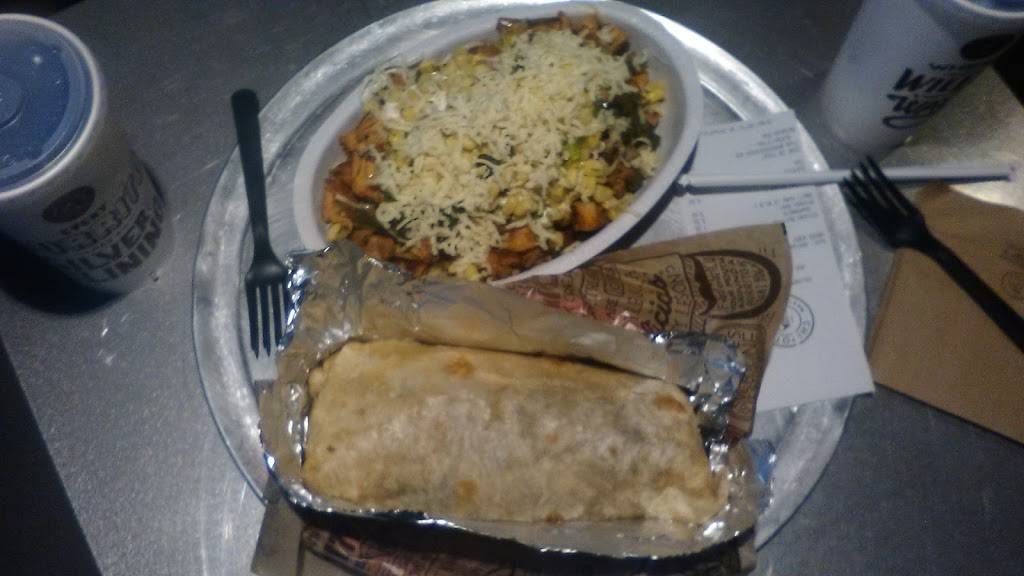 Chipotle Mexican Grill | restaurant | 400 Town Center Pkwy, Slidell, LA 70458, USA | 9856390233 OR +1 985-639-0233