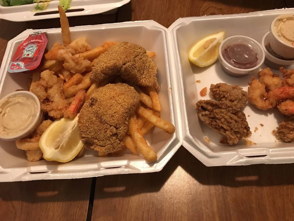 Brinks Seafood | restaurant | 10415 Huebner Rd, San Antonio, TX 78240, USA | 3612965534 OR +1 361-296-5534