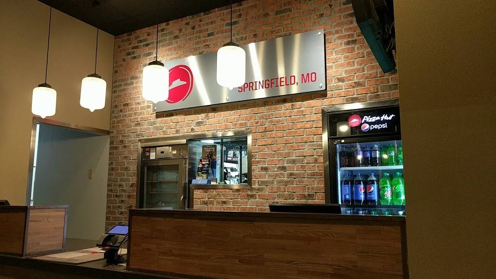 Pizza Hut | meal delivery | 2943 E Battlefield Rd, Springfield, MO 65804, USA | 4178829671 OR +1 417-882-9671