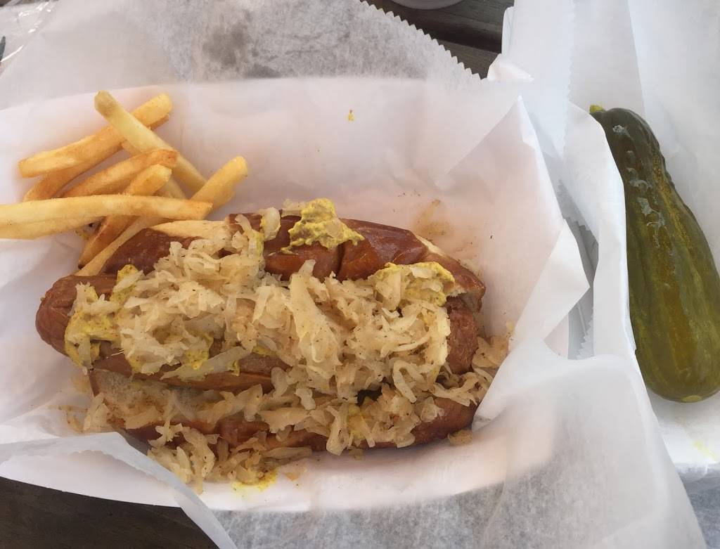 Chattahoochee Dog Haus | restaurant | 3620, 8016 S Main St, Helen, GA 30545, USA | 7068781044 OR +1 706-878-1044