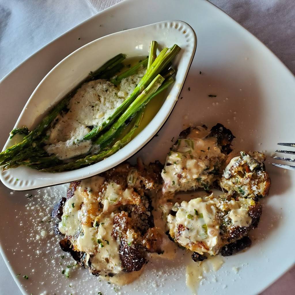 Half Shell Oyster House | restaurant | 109 Old Camp Rd #114, Lafayette, LA 70508, USA | 3374841120 OR +1 337-484-1120