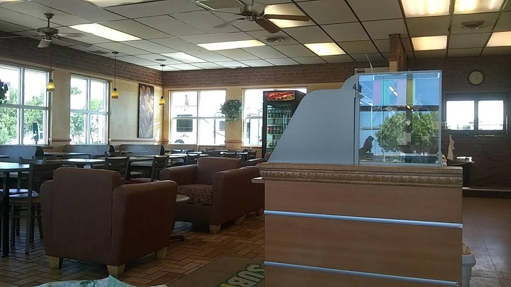Subway | meal takeaway | 2929 State Fair Park Dr, Lincoln, NE 68504, USA | 4024644300 OR +1 402-464-4300