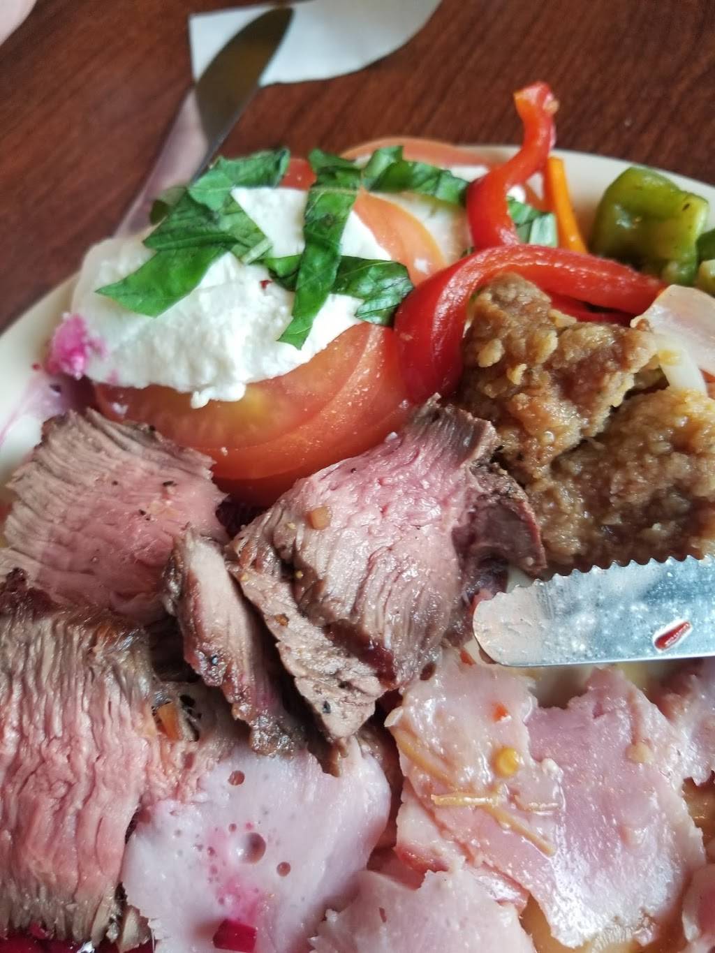 Forest Hill Restaurant Steak House & Gift Shop | meal takeaway | 3016 E Van Buren, Eureka Springs, AR 72632, USA | 4792532422 OR +1 479-253-2422