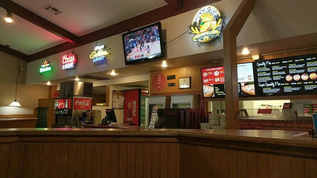 Godfathers Pizza | meal delivery | 1611 16th St NW, Rochester, MN 55901, USA | 5072887515 OR +1 507-288-7515