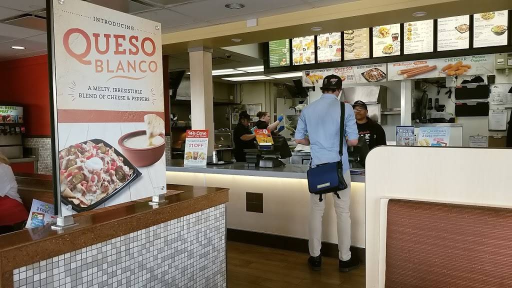 Del Taco | meal takeaway | 272 E 40th St, San Bernardino, CA 92404, USA | 9098821910 OR +1 909-882-1910