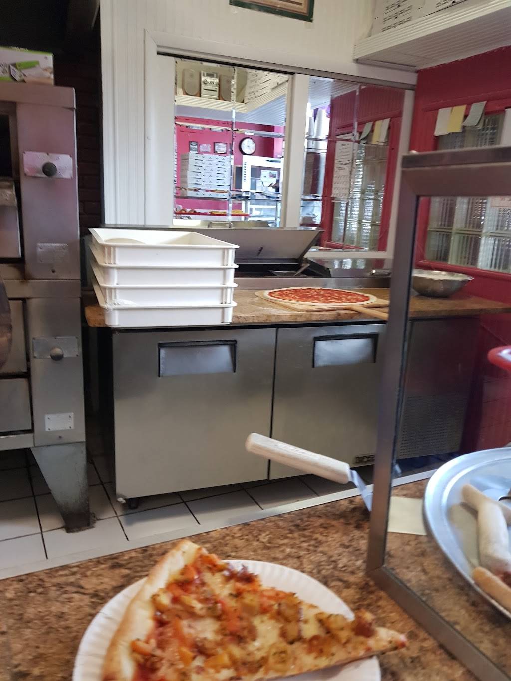 Pizza Corner | restaurant | 589 Anderson Ave, Cliffside Park, NJ 07010, USA | 2019459347 OR +1 201-945-9347