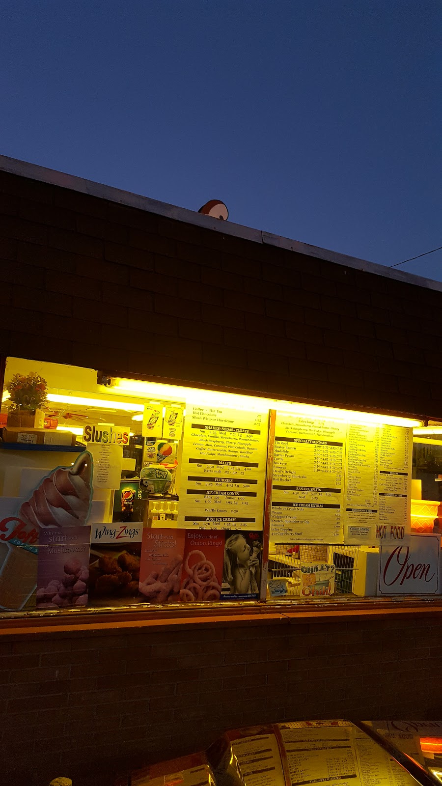 Kleins Dairy Frost | restaurant | 1027 Cleveland Rd W, Sandusky, OH 44870, USA | 4196253282 OR +1 419-625-3282