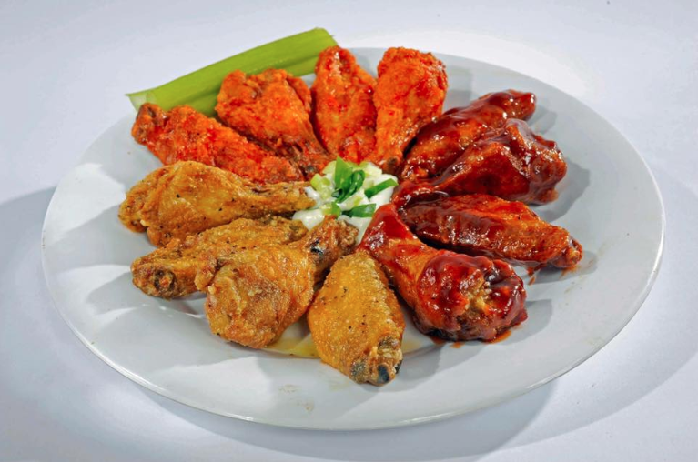 Phoenix Food & Spirits | night club | 12015 Blondo St, Omaha, NE 68164, USA | 4024937607 OR +1 402-493-7607