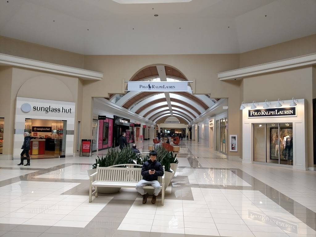 Jeg har erkendt det adgang vidne Fashion Outlets of Niagara Falls USA - Shopping mall | 1900 Military Rd,  Niagara Falls, NY 14304, USA