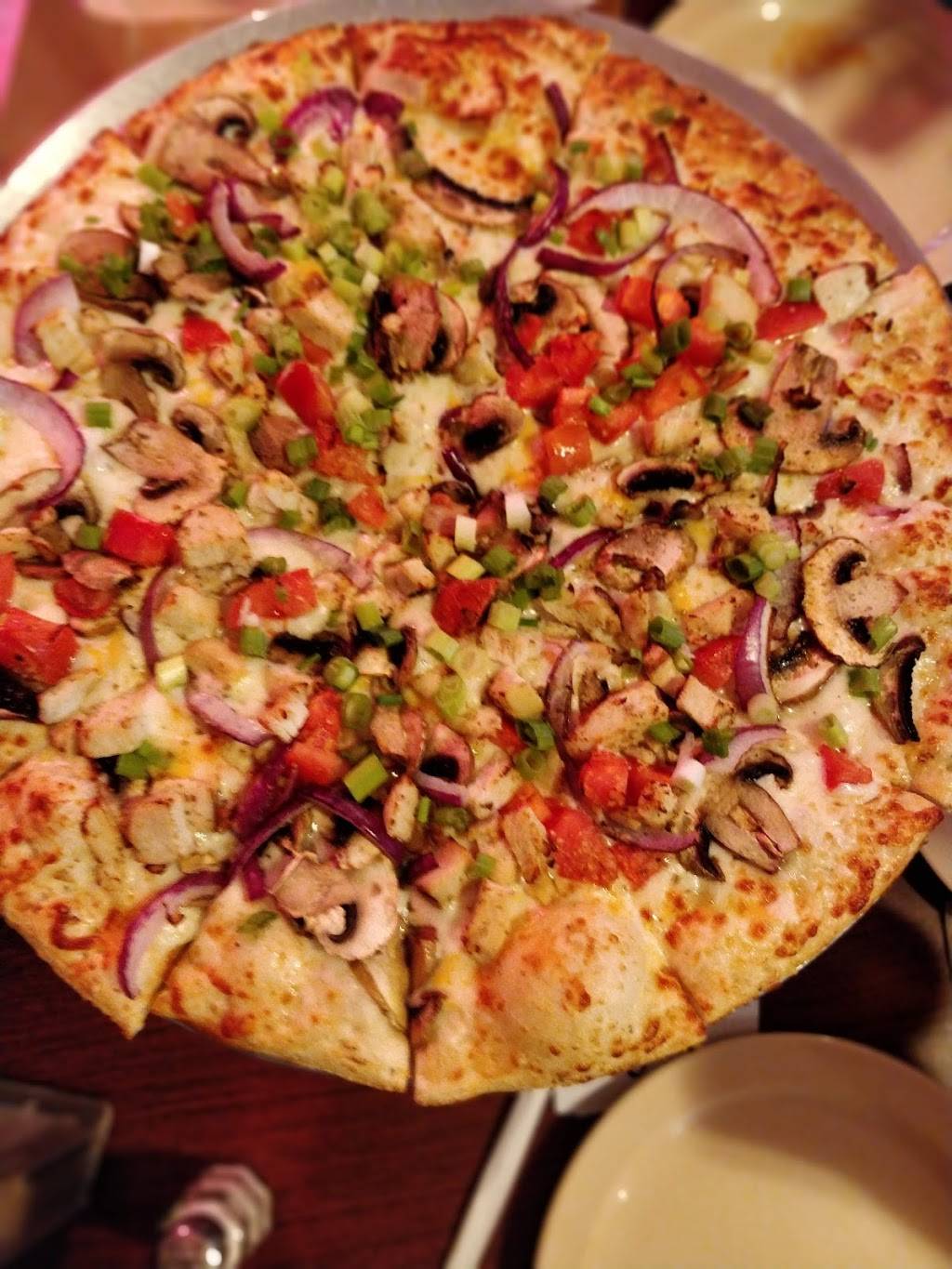 Round Table Pizza | meal delivery | 1175 Lincoln Ave, San Jose, CA 95125, USA | 4082954644 OR +1 408-295-4644