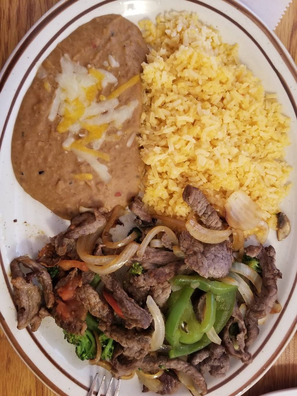 El Papa's Mexican Bistro | 400 Howe Ave, Cuyahoga Falls, OH 44221, USA