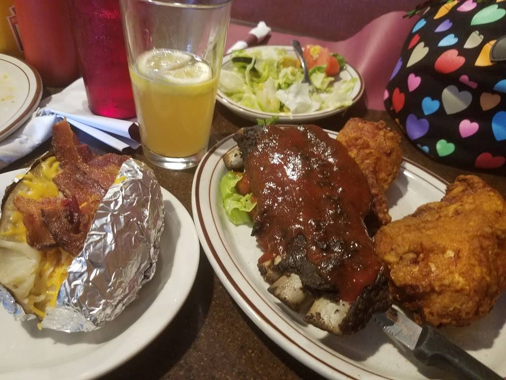 Bear Town Bar and Grill | night club | 4875 Hwy 61 N, White Bear Lake, MN 55110, USA | 6514264225 OR +1 651-426-4225
