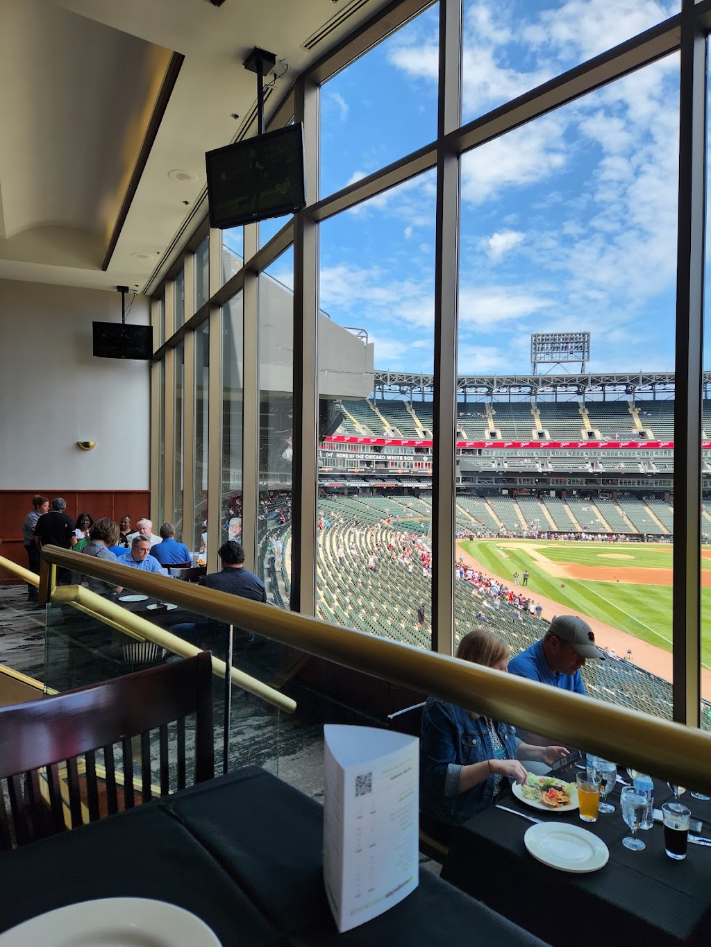 Huntington Bank Stadium Club 333 W 35th St, Chicago, IL 60616, USA
