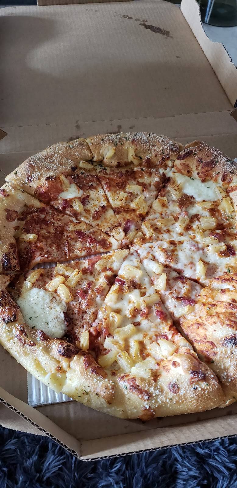 Pizza Hut Restaurant 7023 W Hillsborough Ave, Tampa, FL 33634, USA