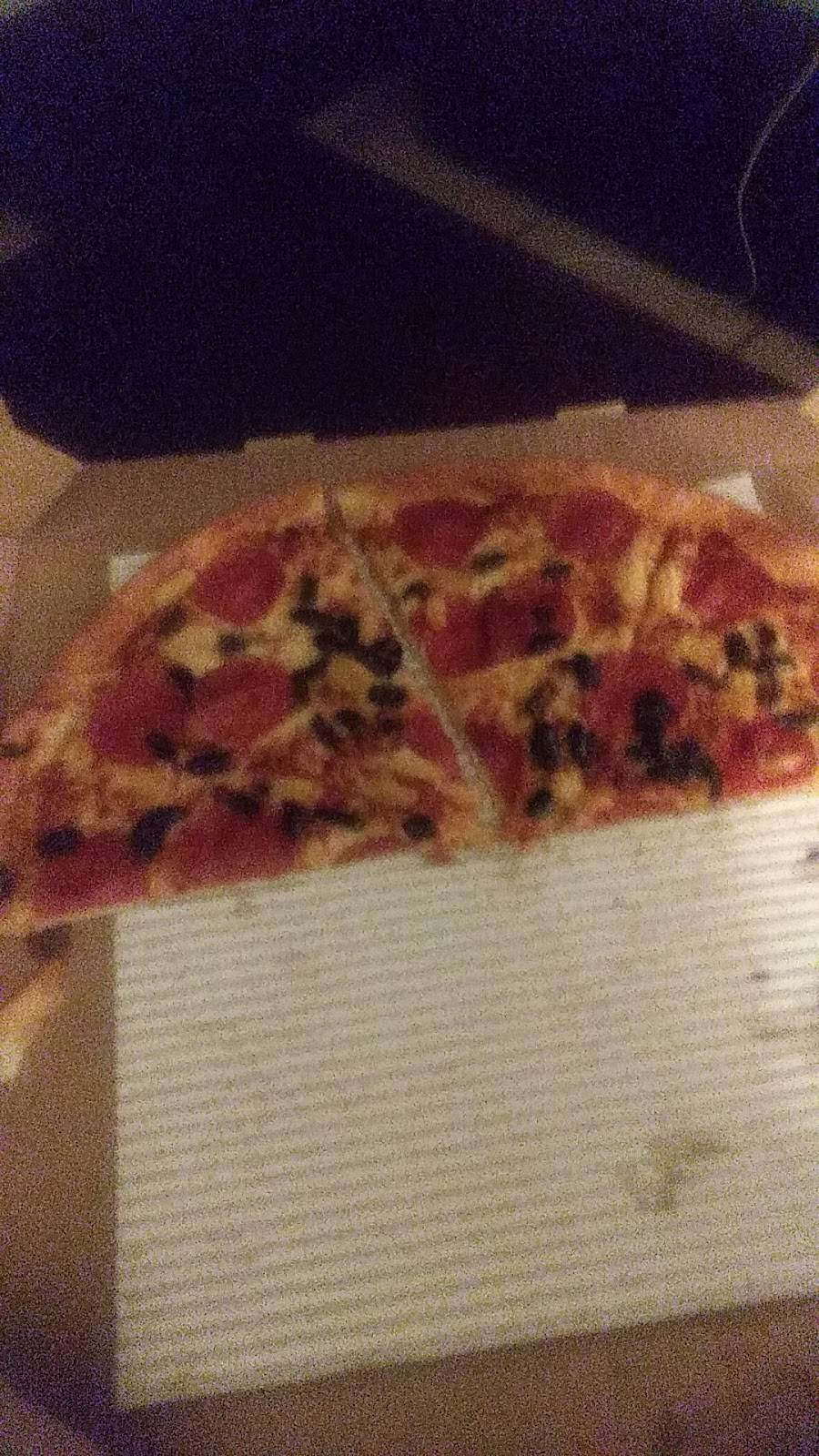 Pizza Hut | meal delivery | 2943 E Battlefield Rd, Springfield, MO 65804, USA | 4178829671 OR +1 417-882-9671