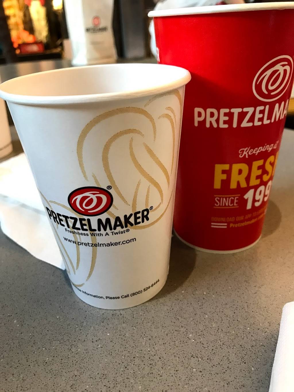 Pretzelmaker | restaurant | 5065 Main St, Trumbull, CT 06611, USA | 2033739908 OR +1 203-373-9908