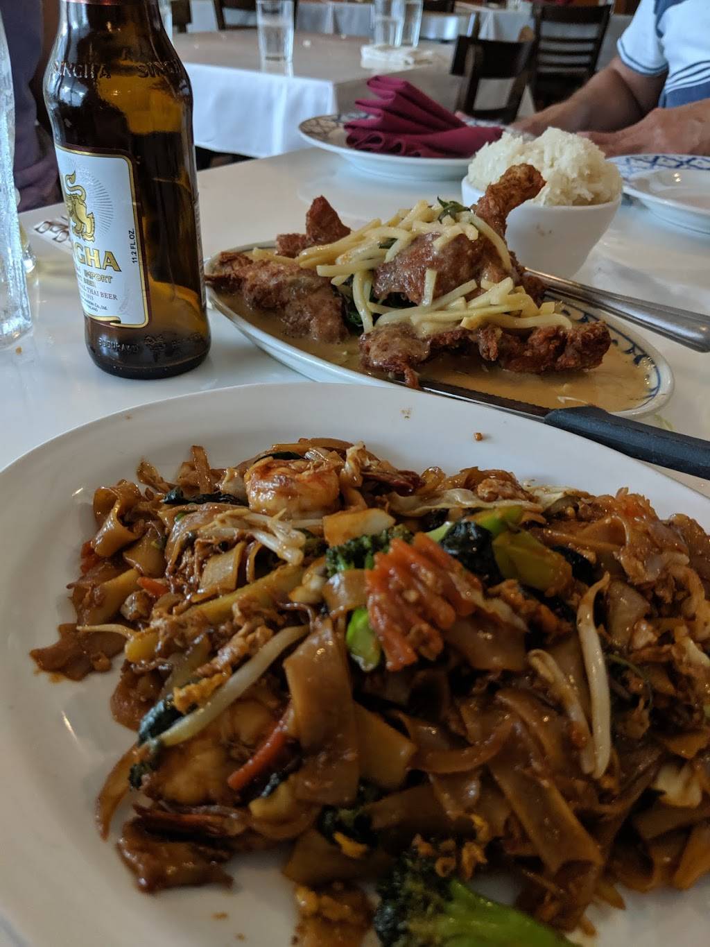 Saengs Thai Cuisine | restaurant | 315 Hahani St, Kailua, HI 96734, USA | 8082639727 OR +1 808-263-9727
