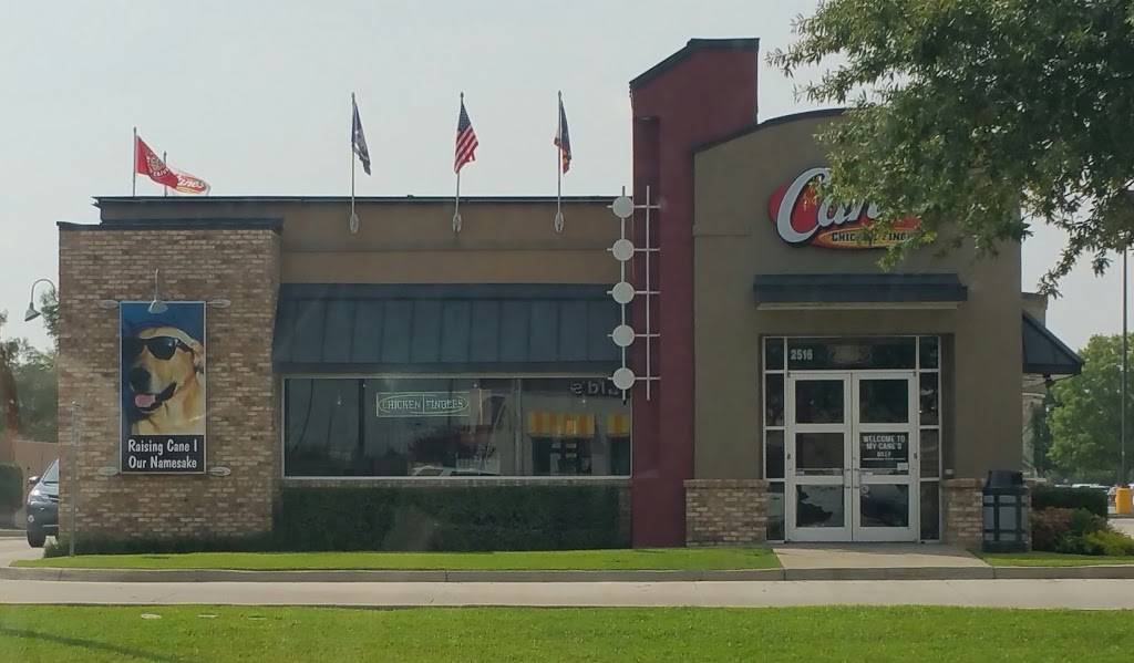 Raising Canes Chicken Fingers | meal takeaway | 2516 Kaliste Saloom Rd, Lafayette, LA 70508, USA | 3379846427 OR +1 337-984-6427