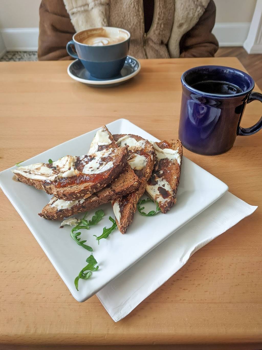 Gryphon Cafe | cafe | 111 W Gay St, West Chester, PA 19380, USA | 4849833909 OR +1 484-983-3909