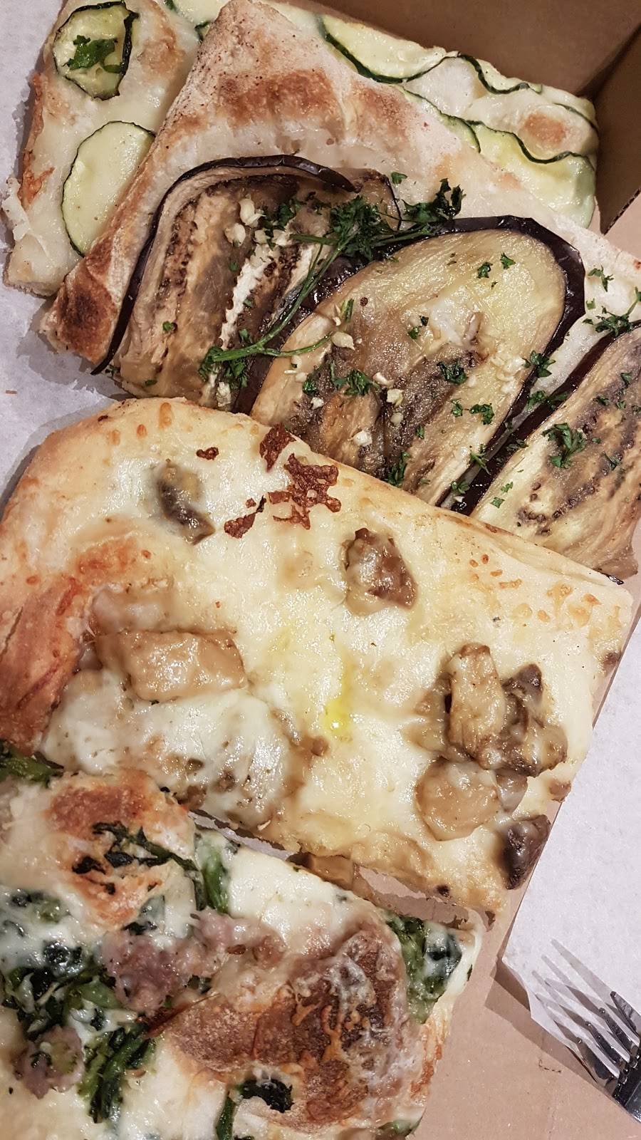 Taglio di Roma | restaurant | 949 Boulevard dAuteuil, Laval, QC H7E 5J7, Canada | 4509368660 OR +1 450-936-8660