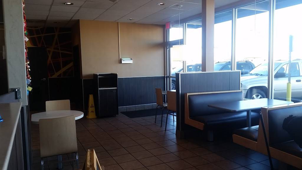 McDonalds | cafe | 724 Sango Rd, Clarksville, TN 37043, USA | 9313580259 OR +1 931-358-0259