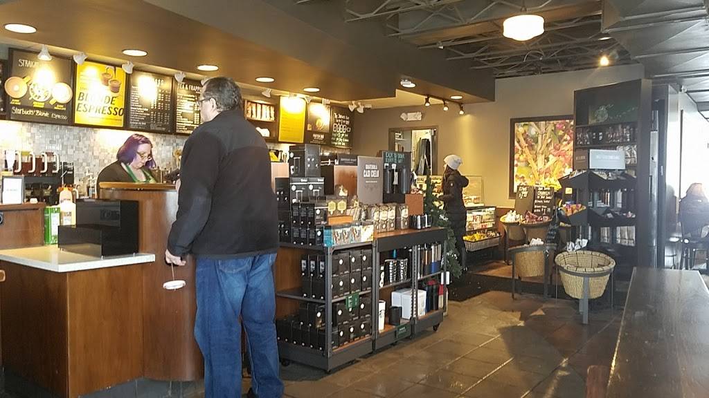 Starbucks | cafe | 5165 Main St, Williamsville, NY 14221, USA | 7166334387 OR +1 716-633-4387