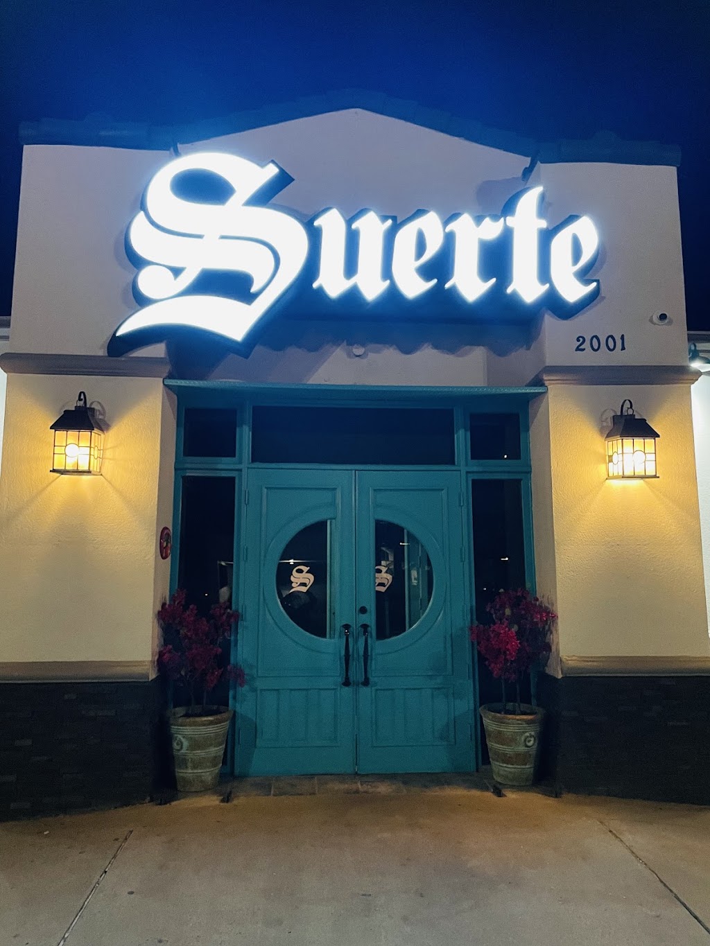 suerte-bar-grill-2001-s-10th-st-mcallen-tx-78503-usa